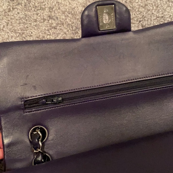 Authentic CHANEL Lambskin Medium Classic Flap - Picture 8 of 12